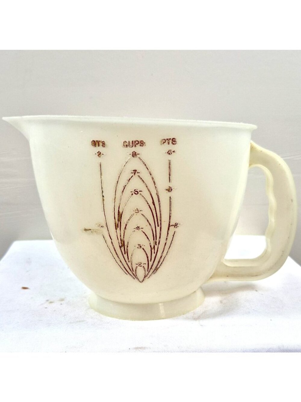 Vintage Tupperware Mix & Store 8 Cup Batter Bowl Measuring Pitcher 2qt No Lid